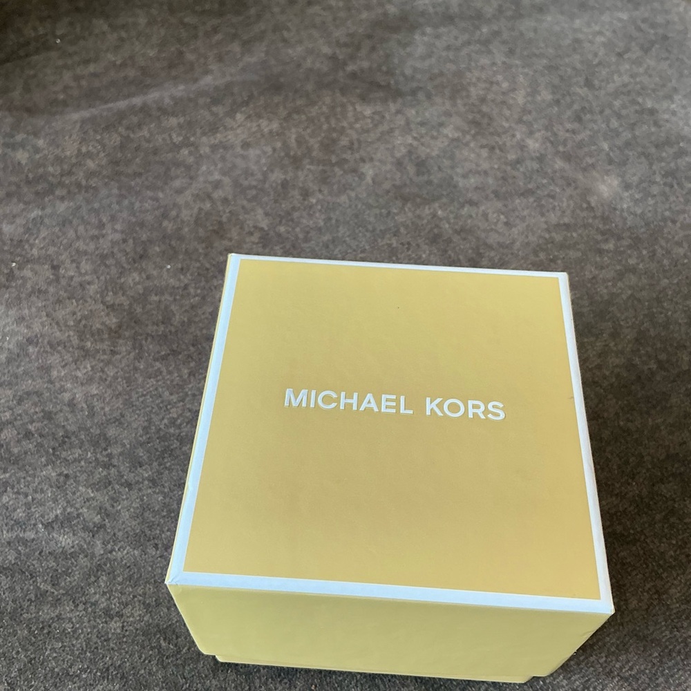 Michael Kors Gold Circle Pendant Necklace - Picture 7 of 7